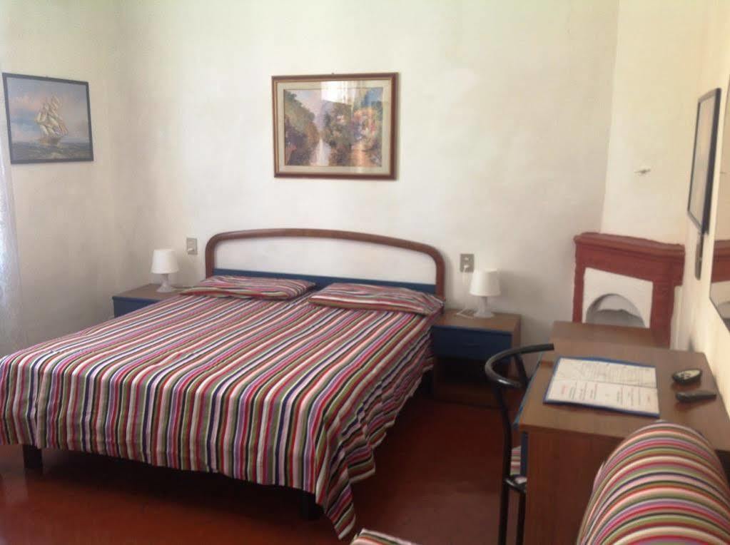 Sogni D'Oro Guest House Firenze Bagian luar foto